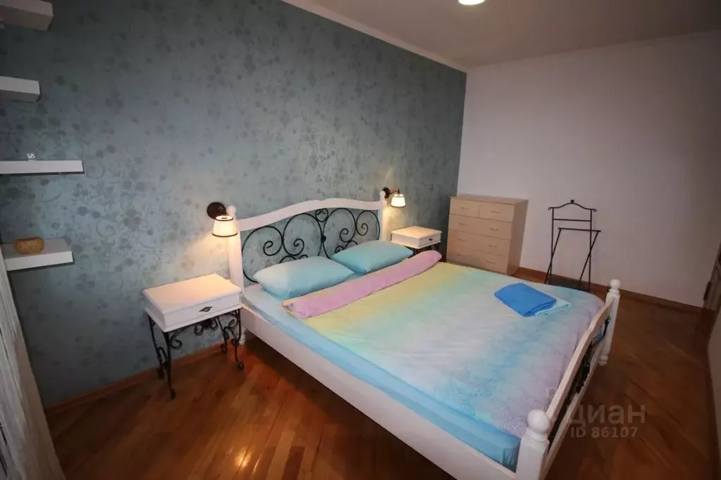 3-к кв. Коми, Сыктывкар ул. Старовского, 28 (80.0 м) - Фото 0