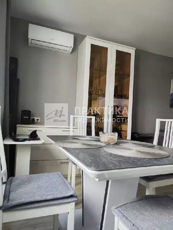 Продается 4-комнатная квартира - Фото 2