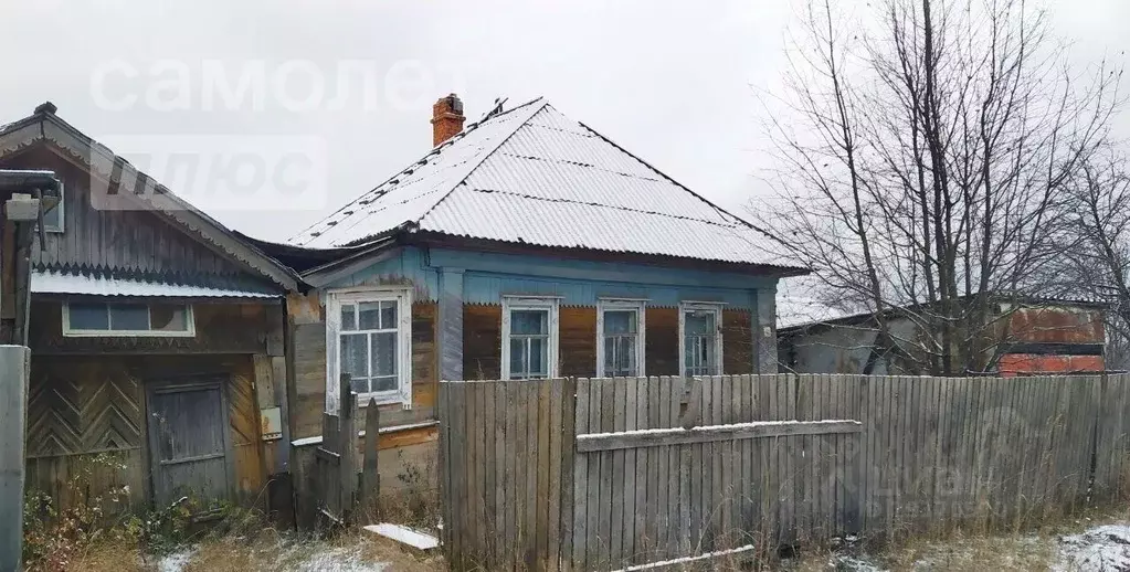 Дом в Кировская область, Омутнинск ул. Коммуны, 44 (32 м) - Фото 0