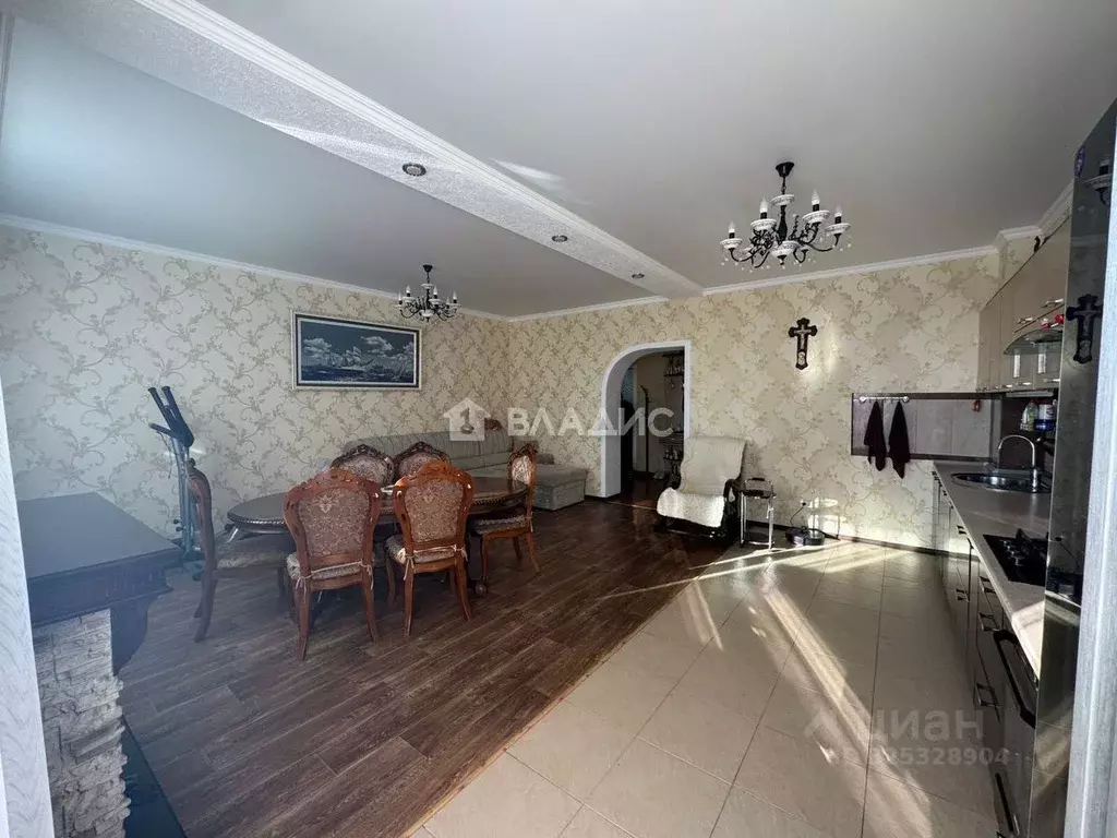 3-к кв. Татарстан, Нижнекамск просп. Химиков, 1А (81.0 м) - Фото 2