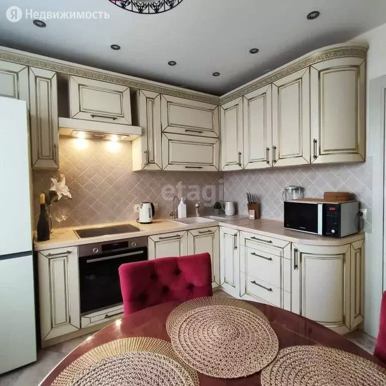 3-комнатная квартира: Челябинск, Знаменская улица, 3б (72.5 м) - Фото 1