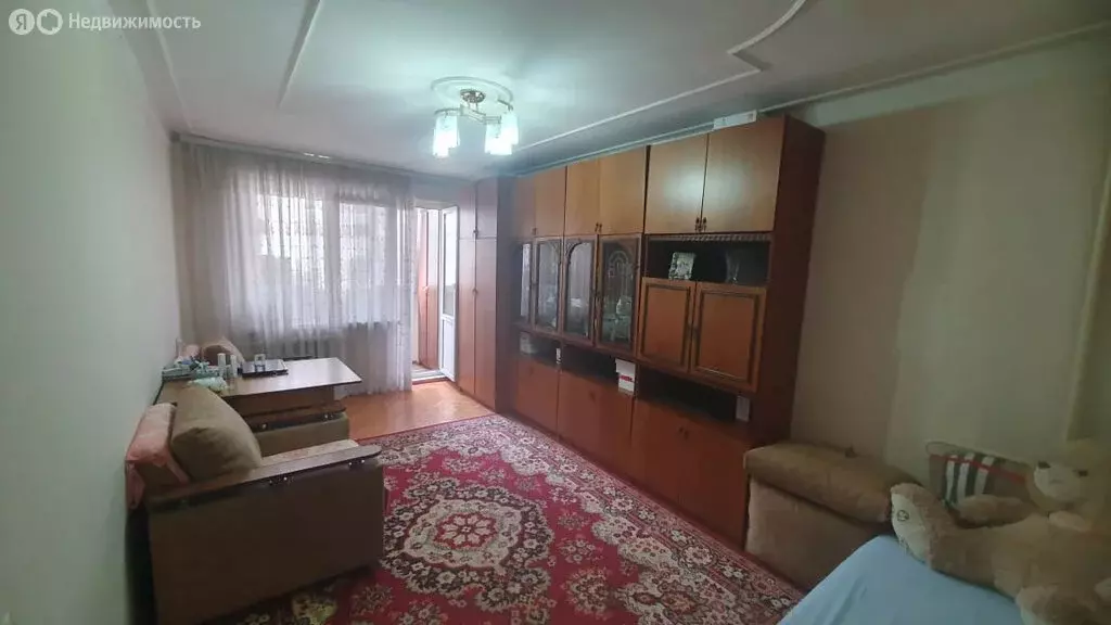 3-комнатная квартира: Нальчик, улица 2-й Таманской Дивизии, 472 (62 м) - Фото 0