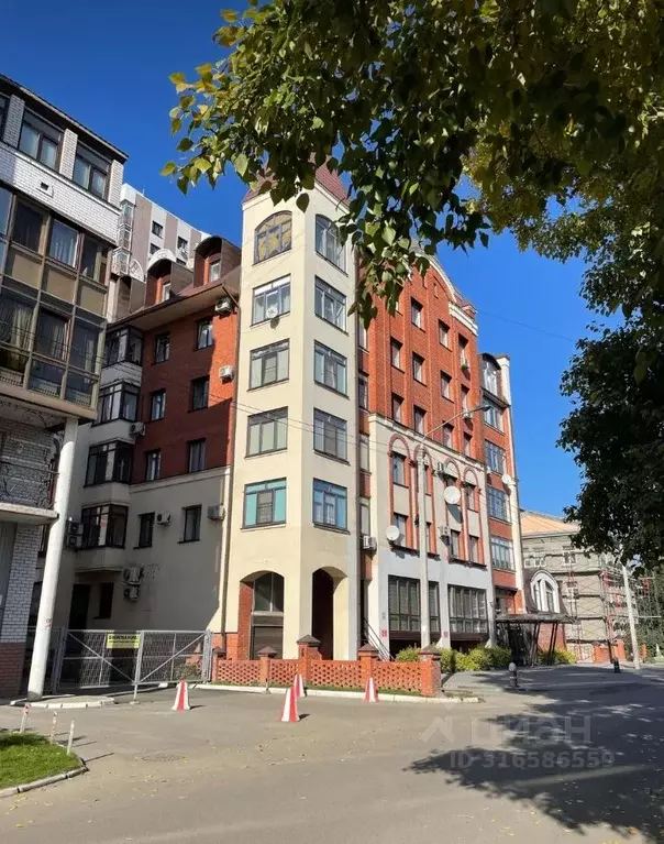3-к кв. Алтайский край, Барнаул Пролетарская ул., 50 (137.0 м) - Фото 0