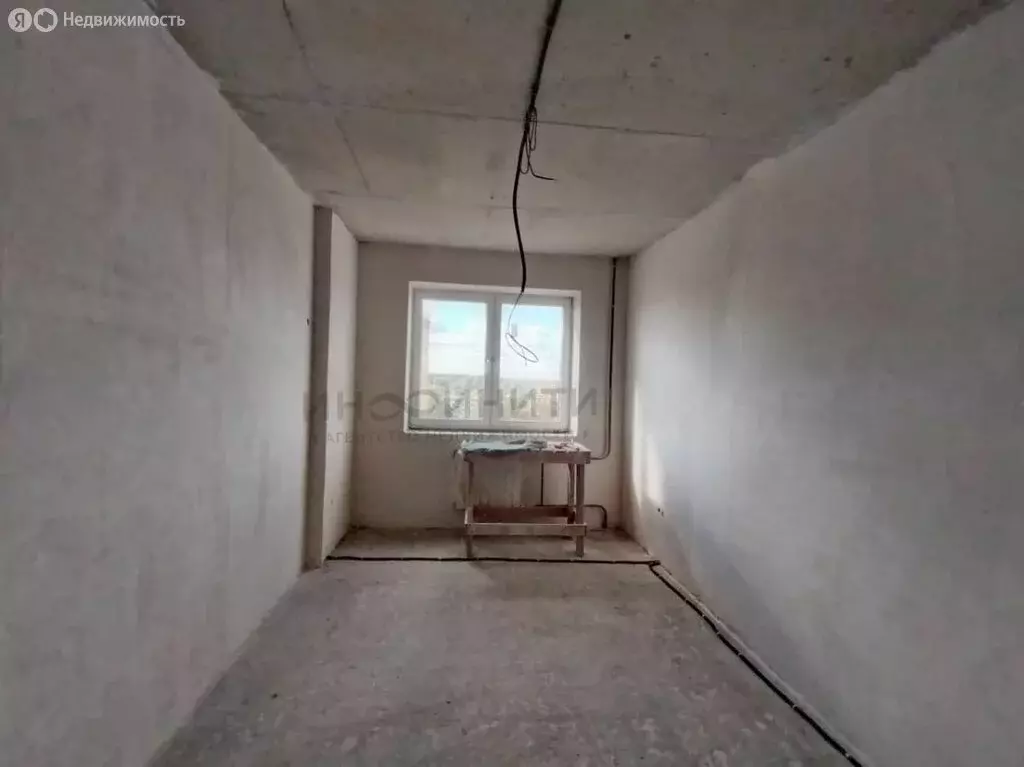 2-комнатная квартира: посёлок городского типа Свердловский, улица ... - Фото 1