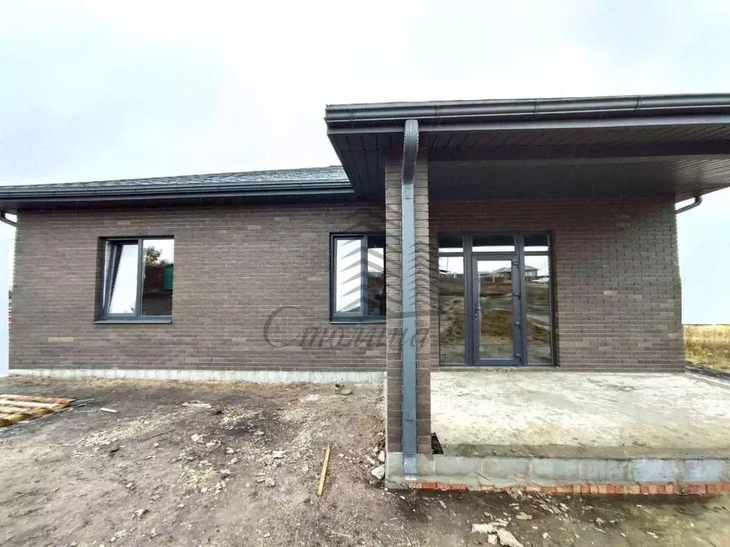 Коттедж в Белгородская область, Старооскольский городской округ, с. ... - Фото 1