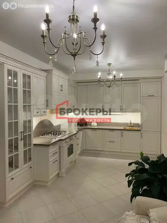 3-комнатная квартира: Севастополь, улица Адмирала Фадеева, 46Б (71 м) - Фото 1