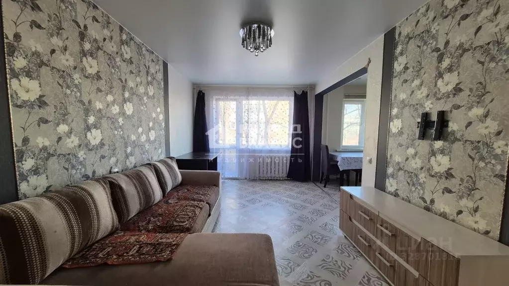 3-к кв. Омская область, Омск Заозерный мкр, ул. Светлая, 8 (58.7 м) - Фото 1