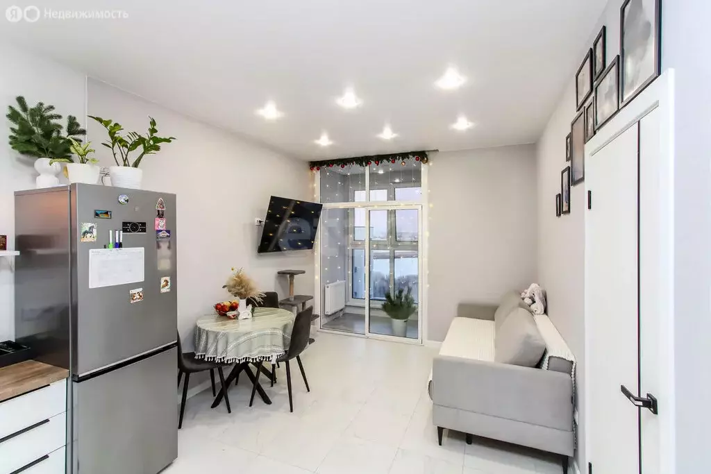 2-комнатная квартира: Тюмень, улица Павла Никольского, 10к1блок2 (46 ... - Фото 1