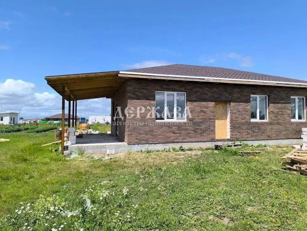 Коттедж в Белгородская область, Старооскольский городской округ, с. ... - Фото 1