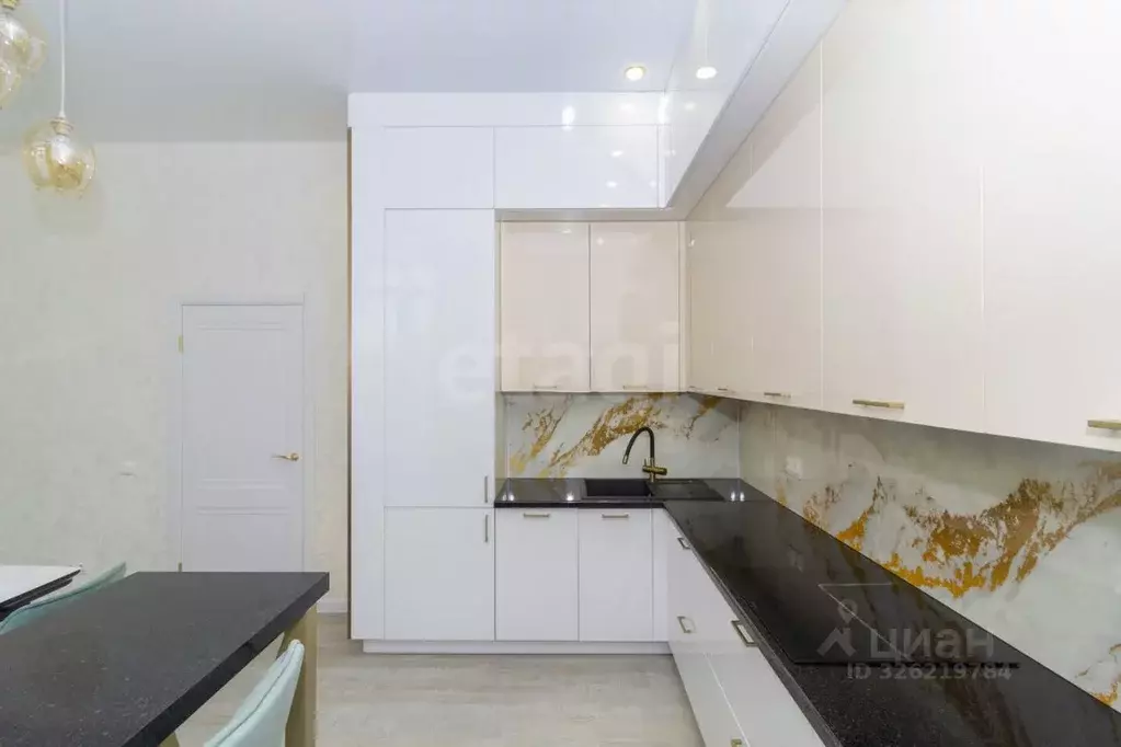 2-к кв. Тюменская область, Тюмень ул. Федюнинского, 30к9 (120.0 м) - Фото 1