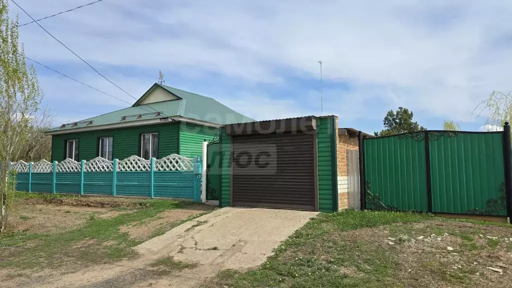 Дом в Оренбургская область, Оренбург с. Краснохолм, Комсомольская ул., ... - Фото 0