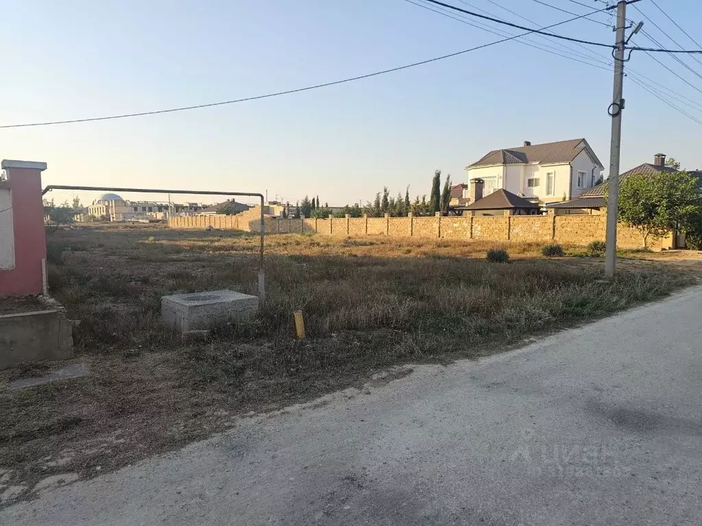 Участок в Крым, Евпатория городской округ, Заозерное пгт ул. Курортная ... - Фото 1