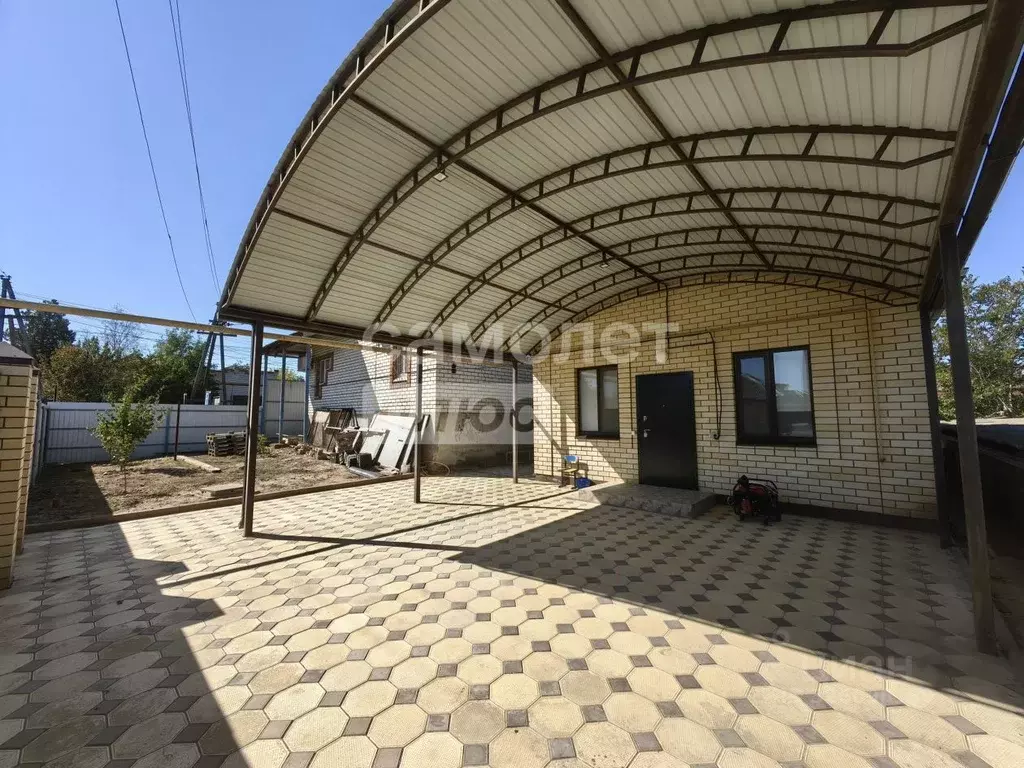 Дом в Калмыкия, Элиста Демьяновская ул. (60 м) - Фото 1