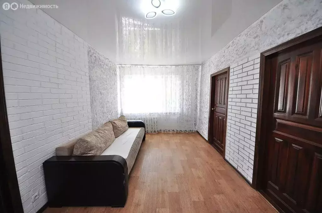 3-комнатная квартира: Салават, улица Калинина, 50 (62.6 м) - Фото 0