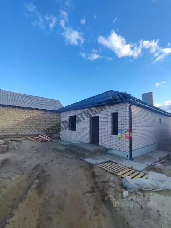 Дом в Калмыкия, Элиста Полынная ул., 52 (100 м) - Фото 1