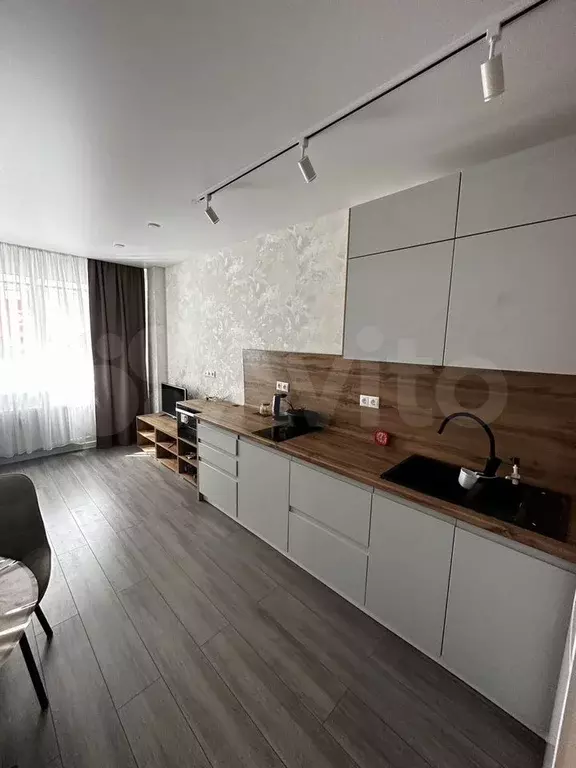 2-к. квартира, 60 м, 1/25 эт. - Фото 0