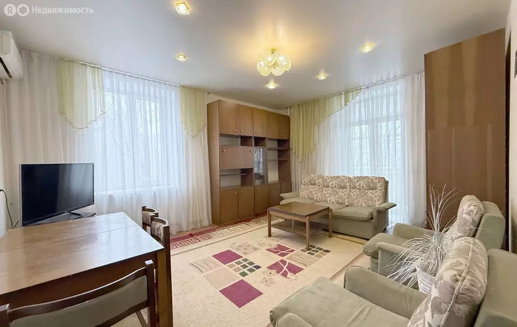 3-комнатная квартира: Комсомольск-на-Амуре, проспект Мира, 32 (70.4 м) - Фото 2