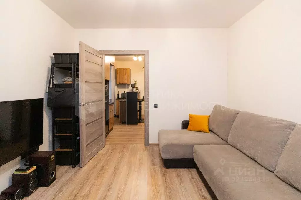 Студия Тюменская область, Тюмень ул. Тальниковая, 3 (26.0 м) - Фото 1