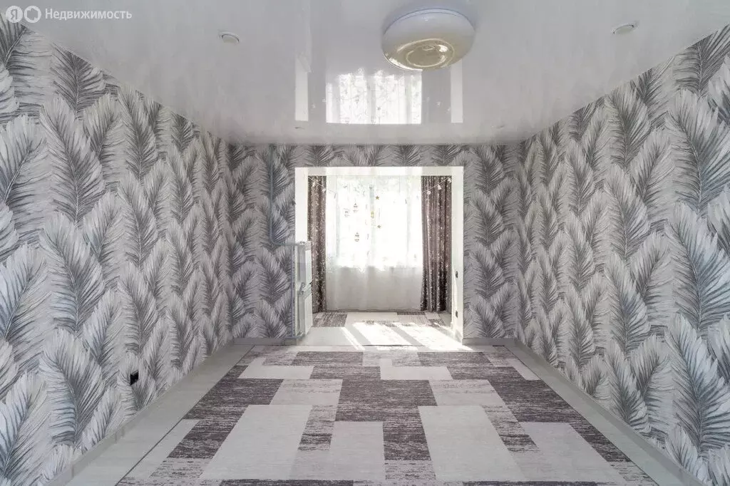 2-комнатная квартира: Тюмень, улица Ватутина, 18 (51 м) - Фото 2