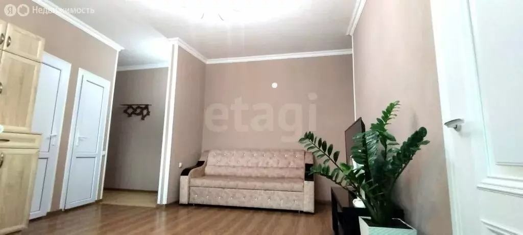 3-комнатная квартира: Владикавказ, улица Ватутина, 17Д (56 м) - Фото 1