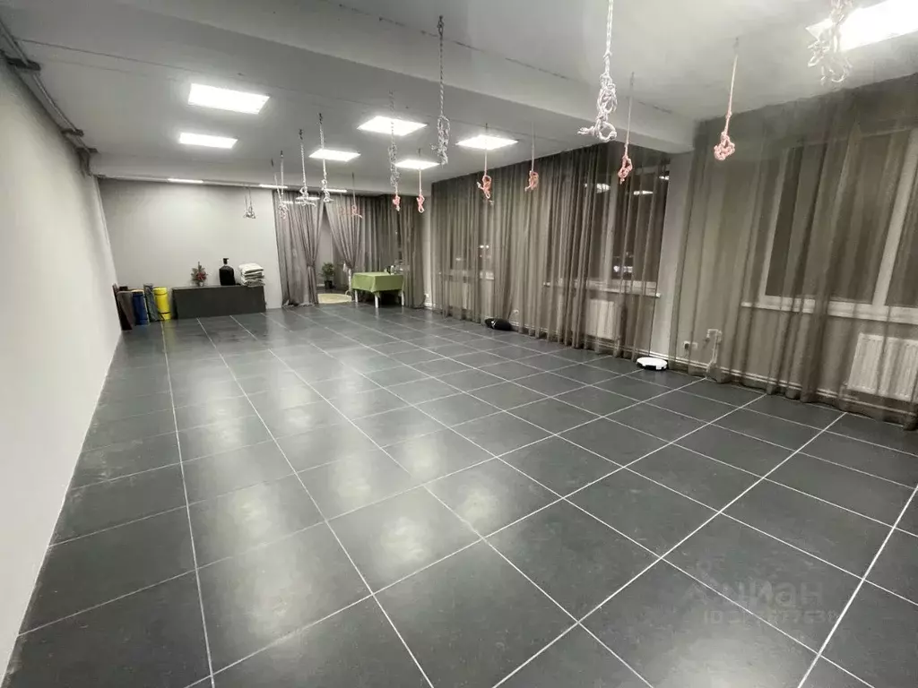 Помещение свободного назначения в Свердловская область, Арамиль 1 Мая ... - Фото 1