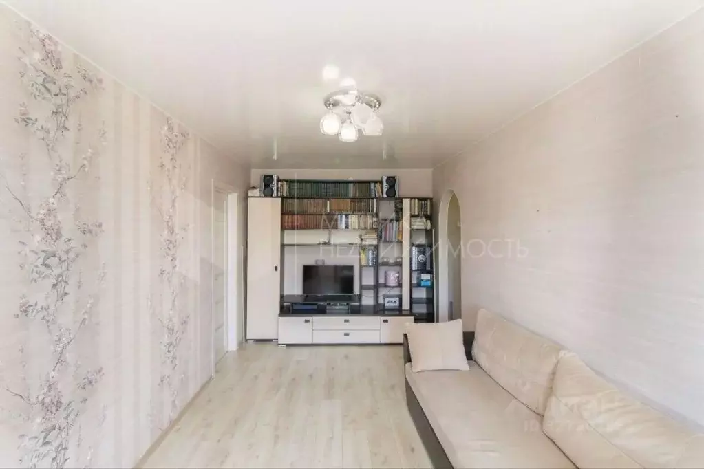 2-к кв. Тюменская область, Тюмень ул. Республики, 175 (41.9 м) - Фото 1