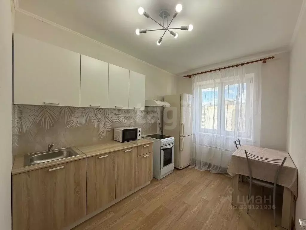 3-к кв. Тюменская область, Тюмень ул. Лесопарковая, 19 (65.9 м) - Фото 1