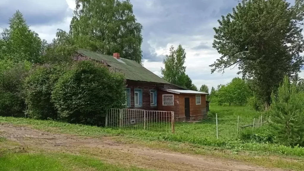 Дом в Вологодская область, Кирилловский муниципальный округ, д. Жилино ... - Фото 1