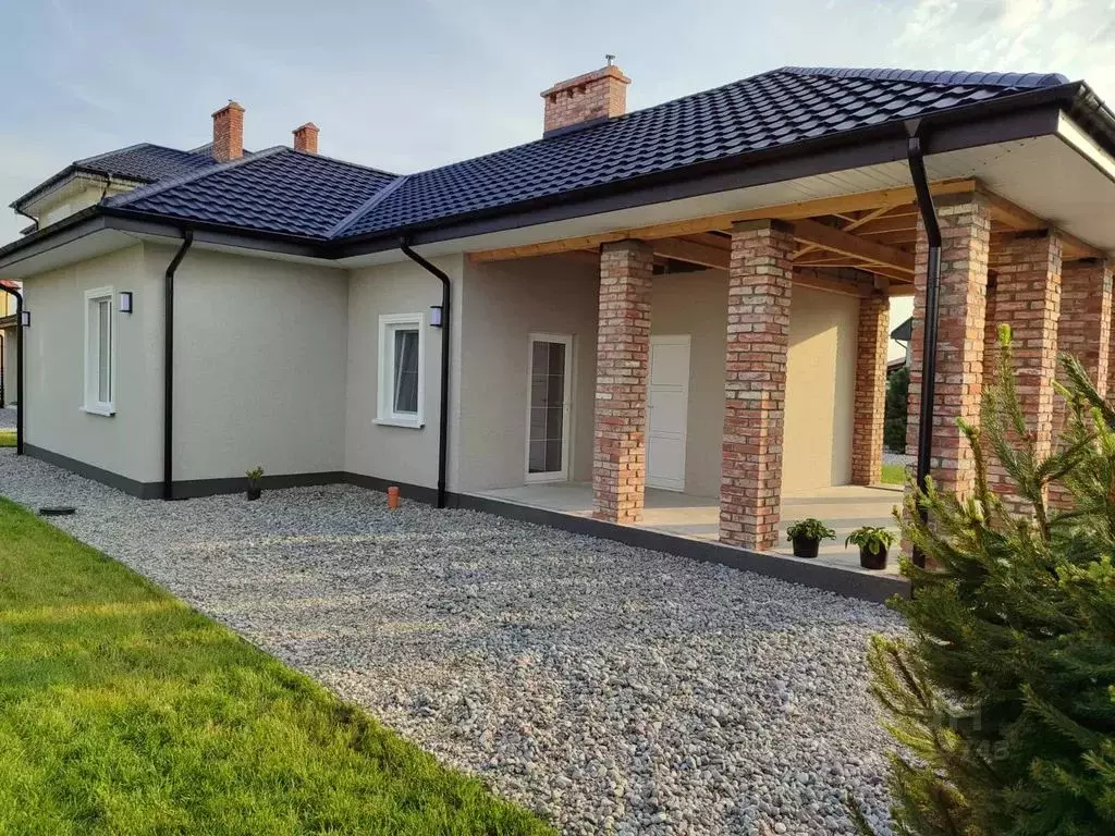 Дом в Калининградская область, Зеленоградск ул. Восстания, 6 (100 м) - Фото 1