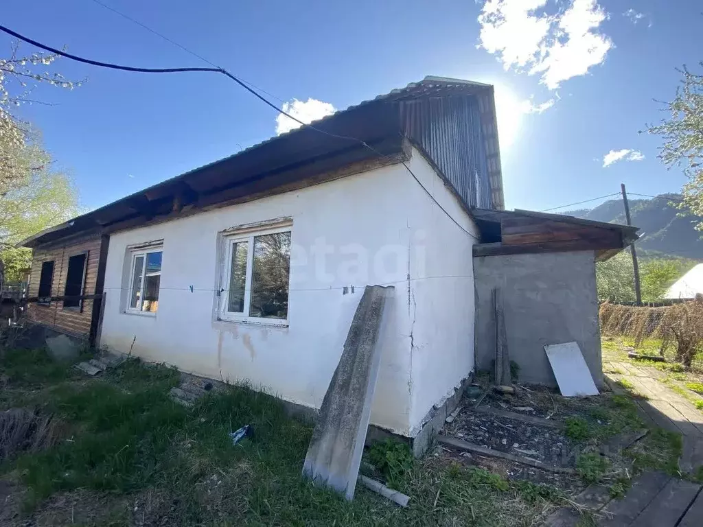 Дом в Алтай, Чемальский район, с. Чемал Катунская ул., 25 (57 м) - Фото 1