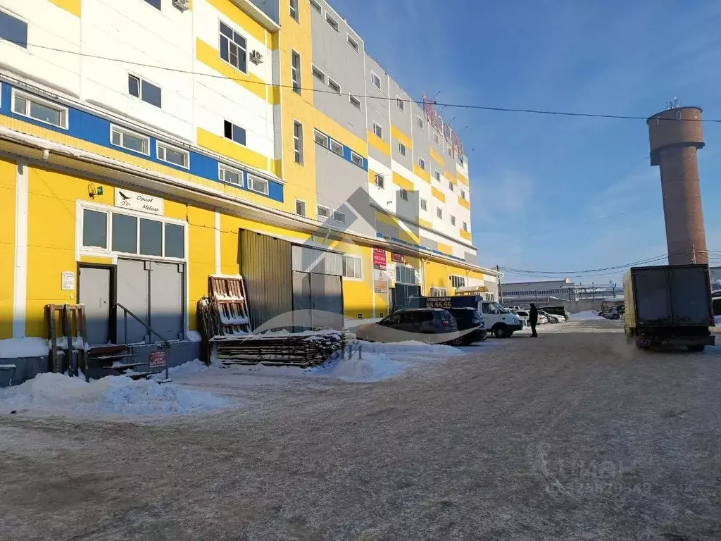 Помещение свободного назначения в Алтайский край, Барнаул просп. ... - Фото 1