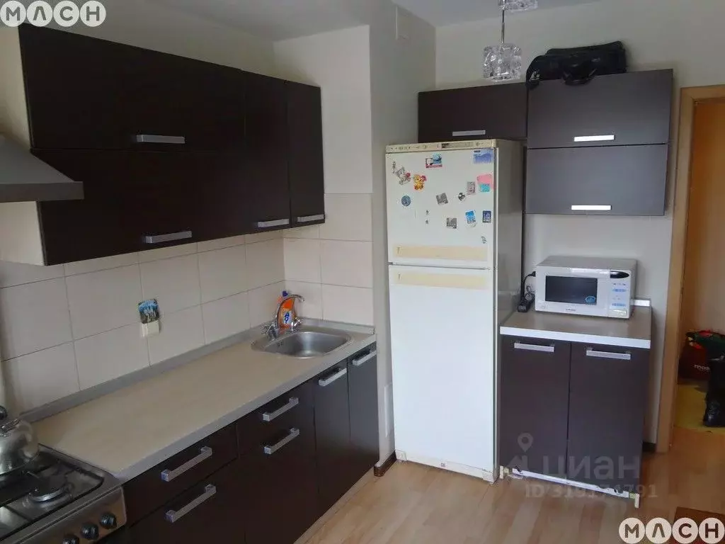 3-к кв. Омская область, Омск Сибирский просп., 12 (65.2 м) - Фото 1