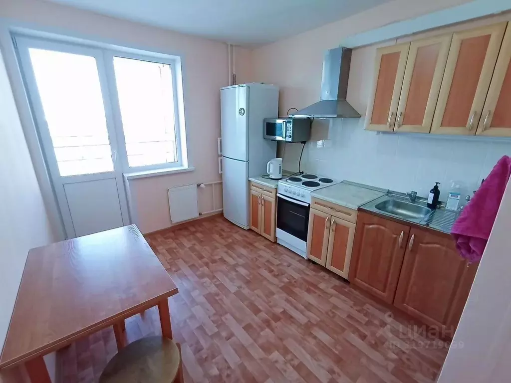 1-к кв. Свердловская область, Екатеринбург ул. Умельцев, 9А (40.0 м) - Фото 0