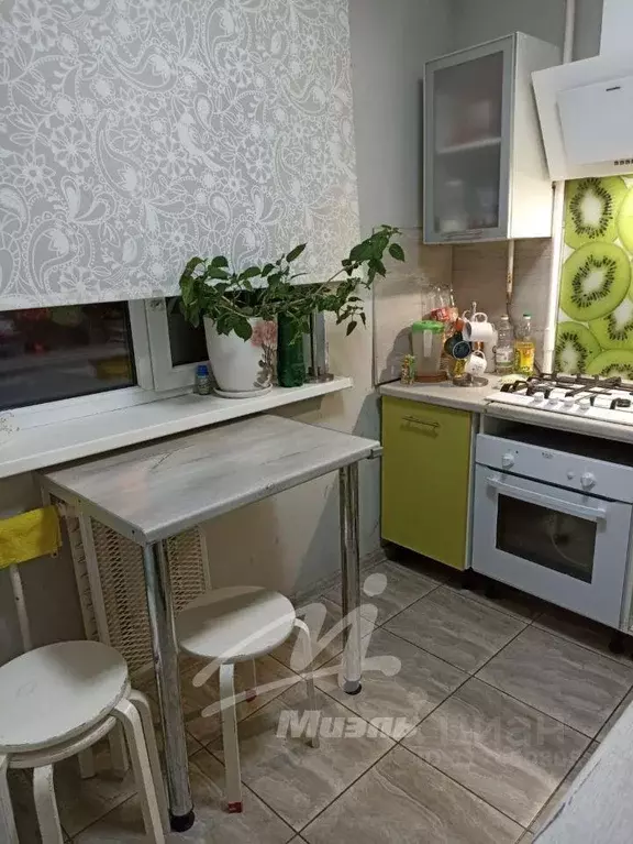 Квартира, 4 комнаты, 60 м - Фото 0