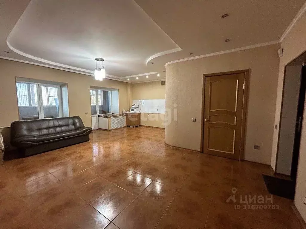 1-к кв. Забайкальский край, Чита ул. Бабушкина, 108 (76.1 м) - Фото 0