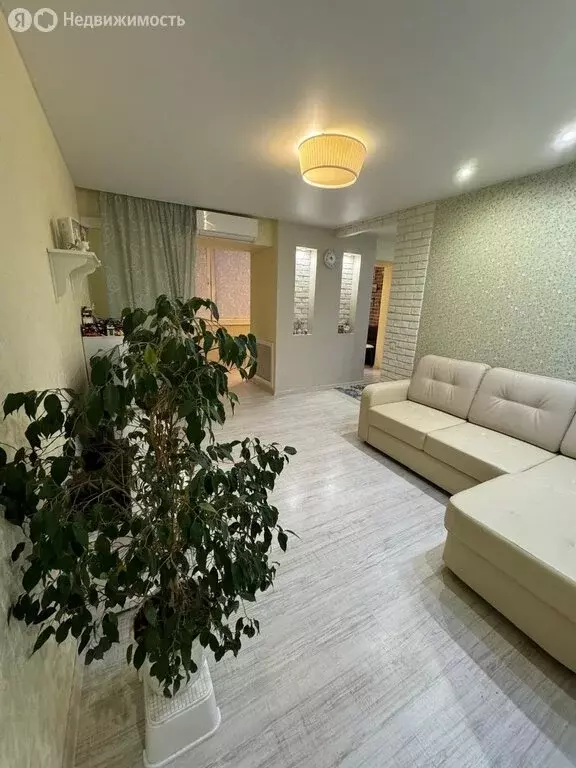 2-комнатная квартира: Киров, Владимирская улица, 42Б (60.2 м) - Фото 1