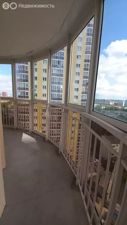 4-комнатная квартира: Екатеринбург, жилой район Вторчермет, Братская ... - Фото 1