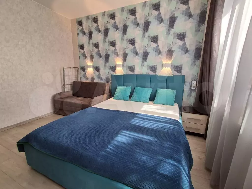 Комната 37 м в 2-к., 3/3 эт. - Фото 1