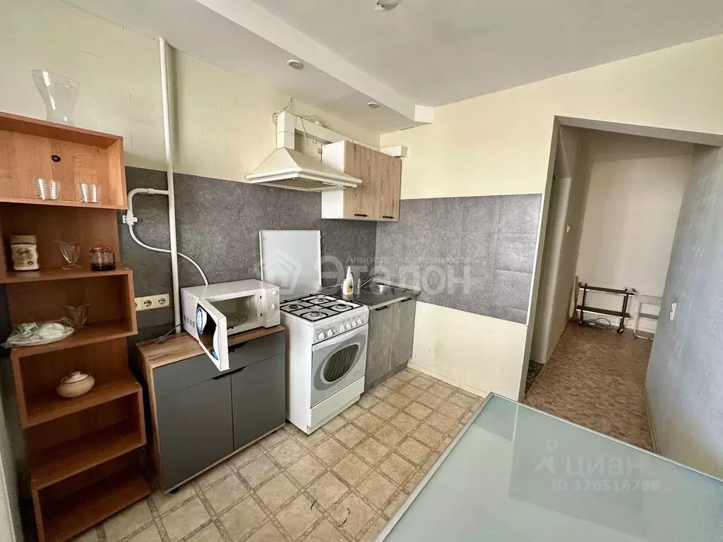 3-к кв. Волгоградская область, Волгоград пос. Ангарский, ул. Маршала ... - Фото 2