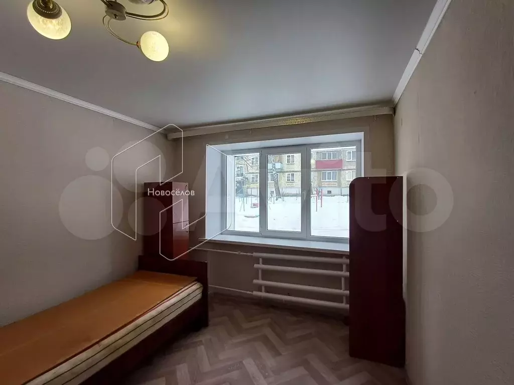 Комната 14 м в 4-к., 1/5 эт. - Фото 0