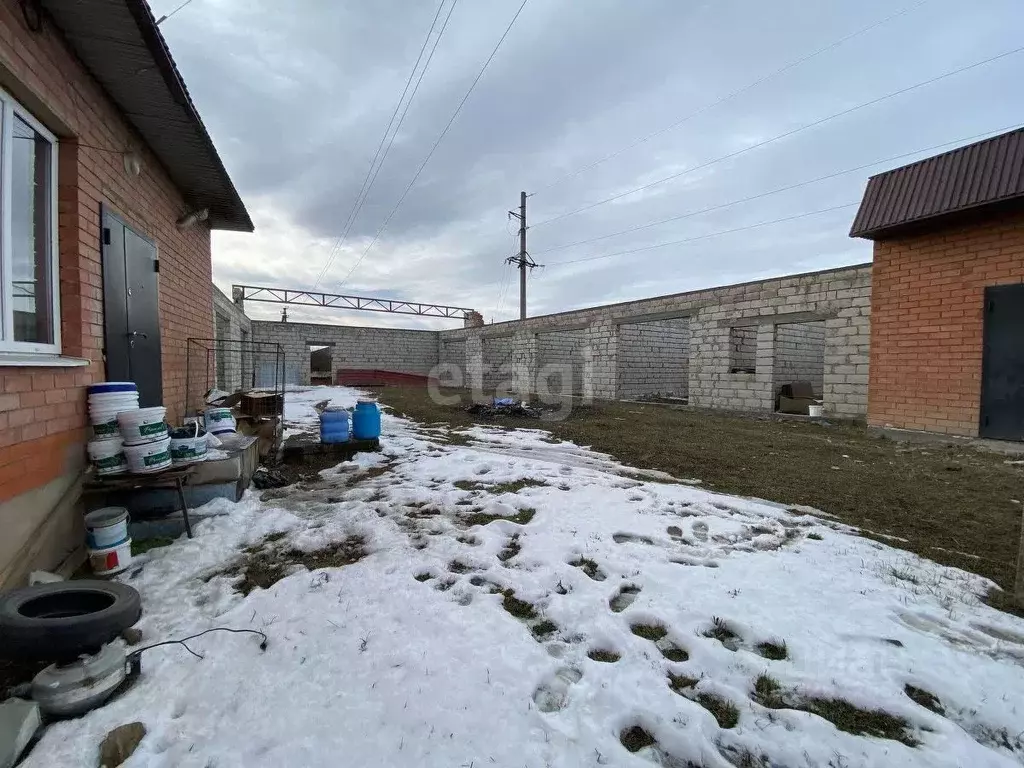 Помещение свободного назначения в Ингушетия, Назрановский район, с. ... - Фото 1