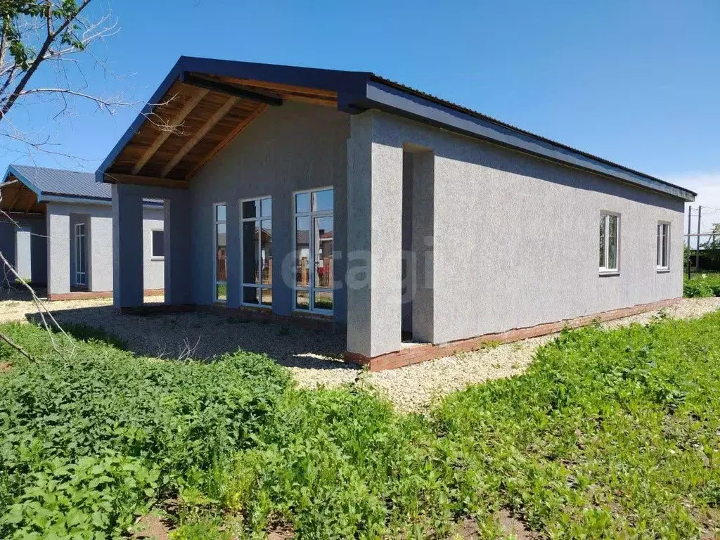 Дом в Самарская область, Волжский район, с. Лопатино пер. Мирный, 7 ... - Фото 1