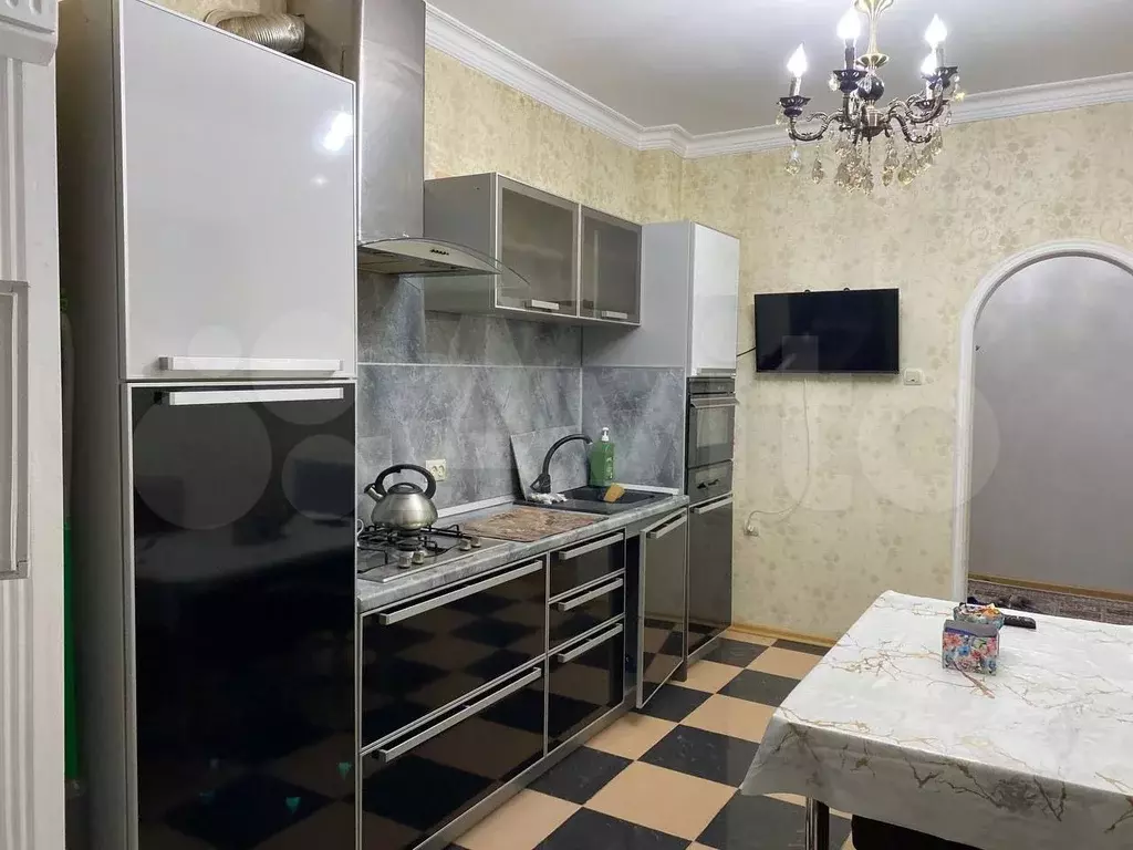 2-к. квартира, 60 м, 1/5 эт. - Фото 0