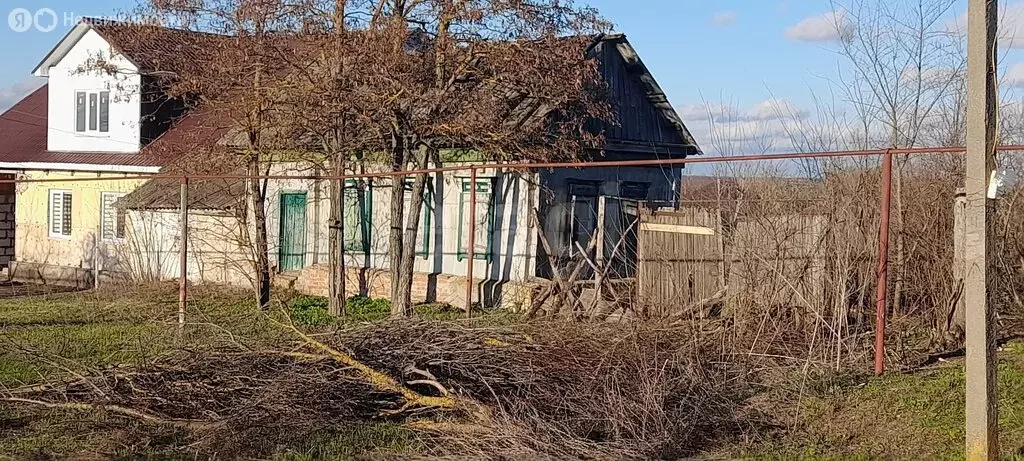 Дом в Балашовский район, рабочий посёлок Пинеровка, Коммунальная улица ... - Фото 1