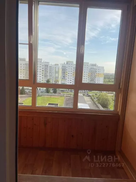 2-к кв. Омская область, Омск ул. Малиновского, 19 (70.0 м) - Фото 1
