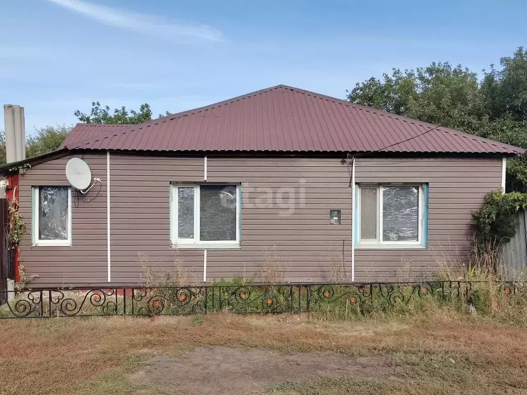 Дом в Белгородская область, Прохоровский район, с. Коломыцево  (50 м) - Фото 1