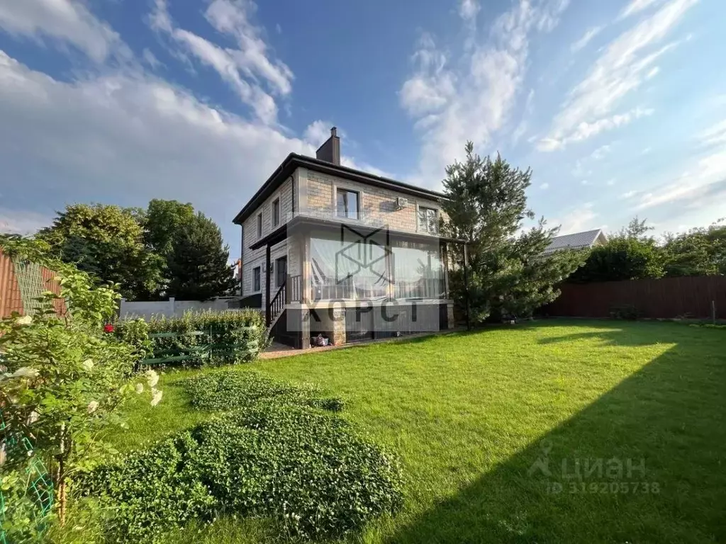 Дом в Ставропольский край, Ставрополь № 8 мкр, проезд Ясная Поляна, 38 ... - Фото 1