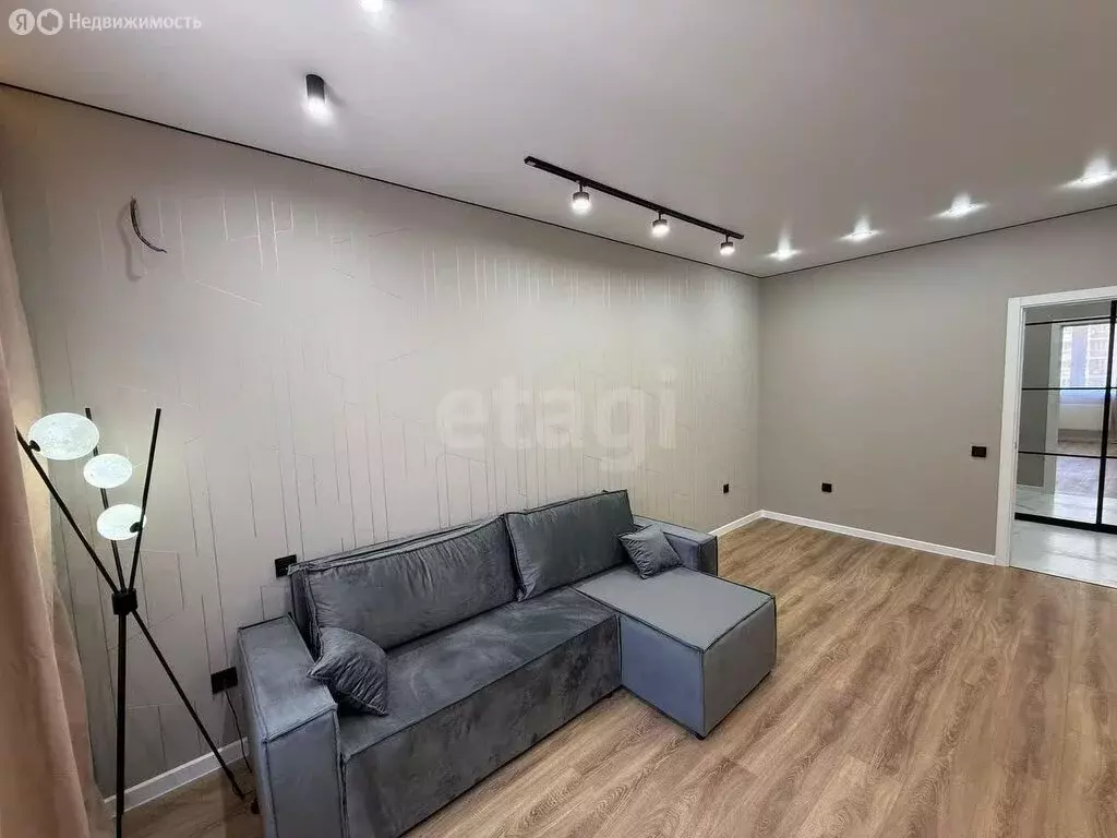 2-комнатная квартира: Тверь, улица Левитана, 70А (60 м) - Фото 1