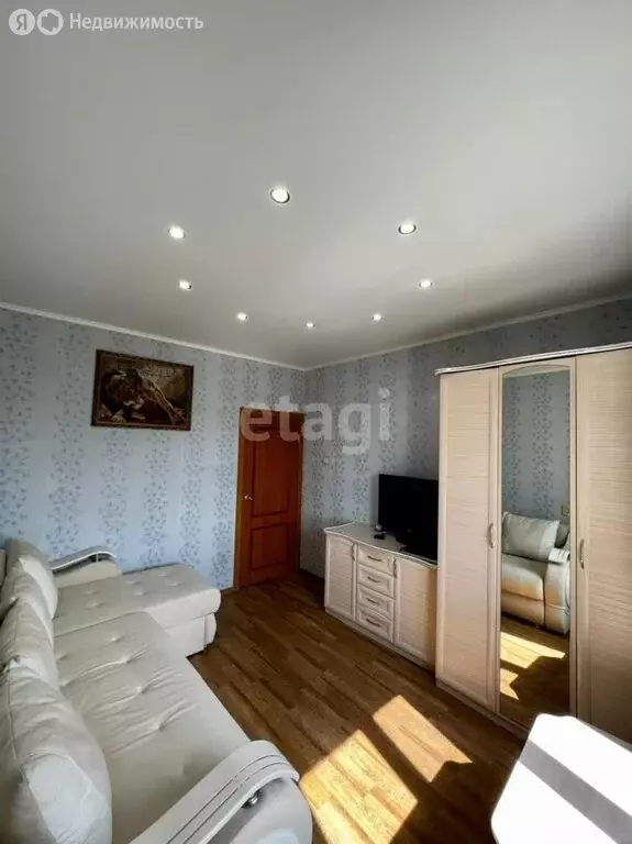 2-комнатная квартира: Тюмень, улица Жуковского, 96 (45.5 м) - Фото 1