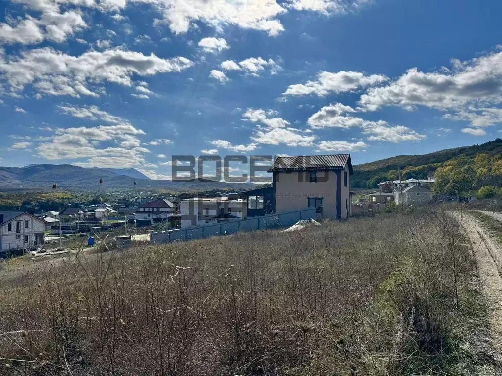 Участок в Крым, Симферопольский район, Добровское с/пос, с. ... - Фото 2